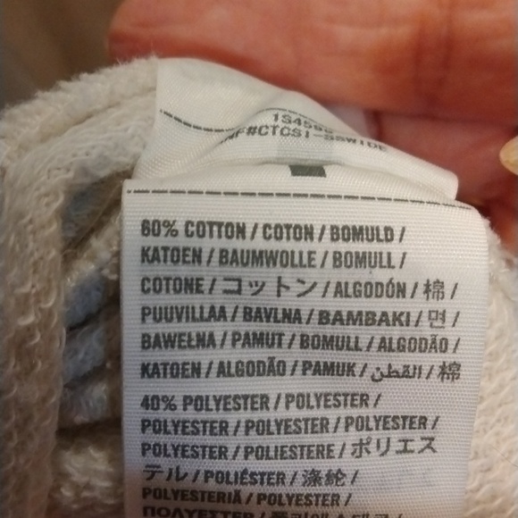 Abercrombie & Fitch Oatmeal color embellished sweatshirt, size medium - Picture 7 of 8